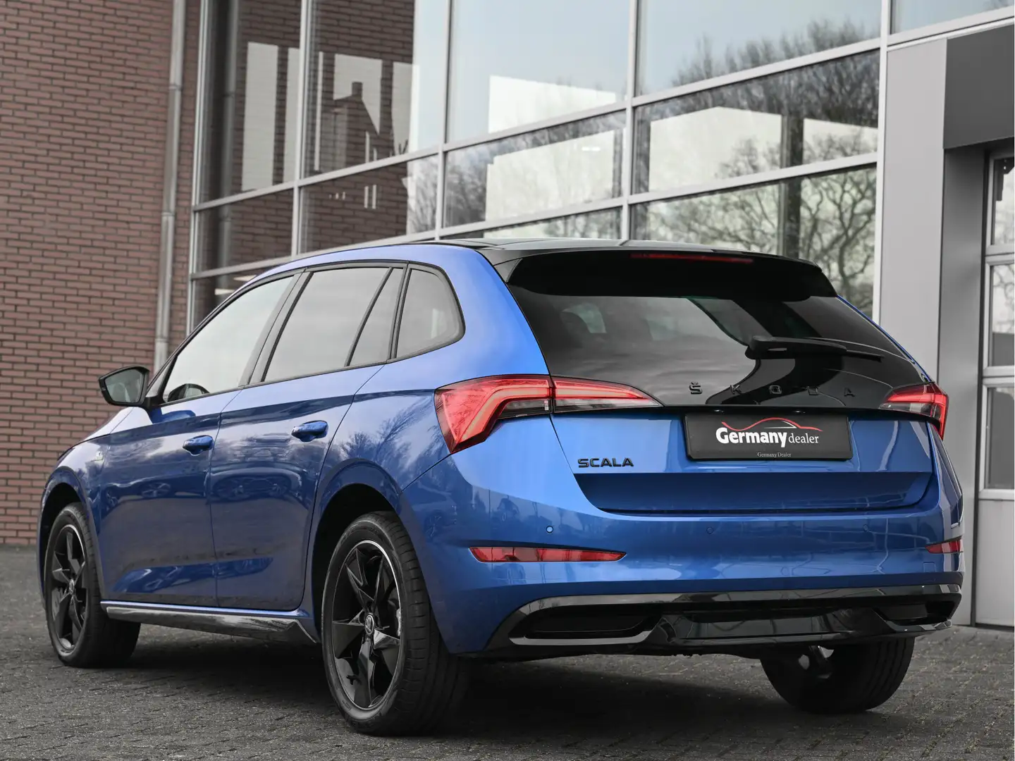 Skoda Scala 1.0TSI 110pk Monte Carlo Pano Schaalstoelen Led Ke Blauw - 2