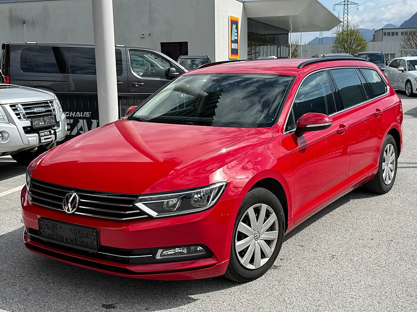 Volkswagen Passat Comfortline 1,6 TDI DSG Rot - 1