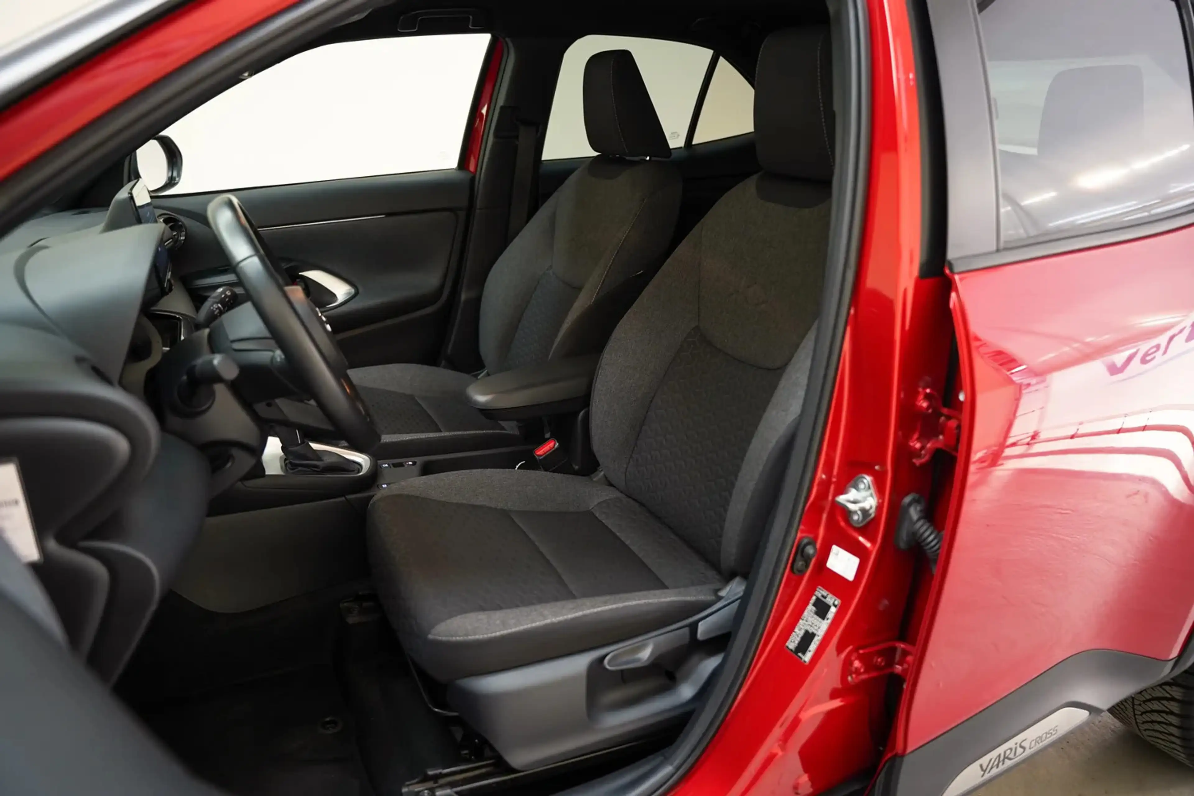 Toyota Yaris Cross 1.5 Hybrid First Edition [ Led Camera Apple CarPla — photo 13