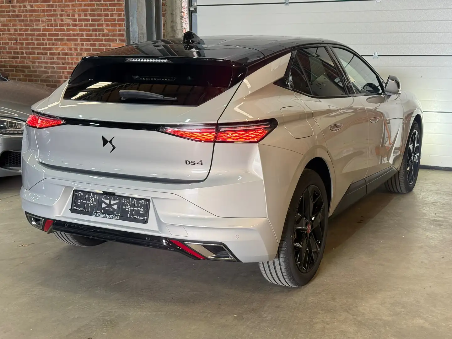 DS Automobiles DS 4 1.5 BlueHDi Performance Line Automaat 9.000km 2024 Argent - 2