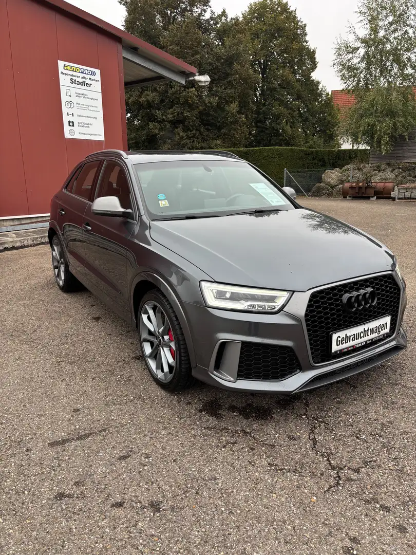 Audi RS Q3 2.5 TFSI quattro performance AHK W-Räder 2 Hand Grau - 1