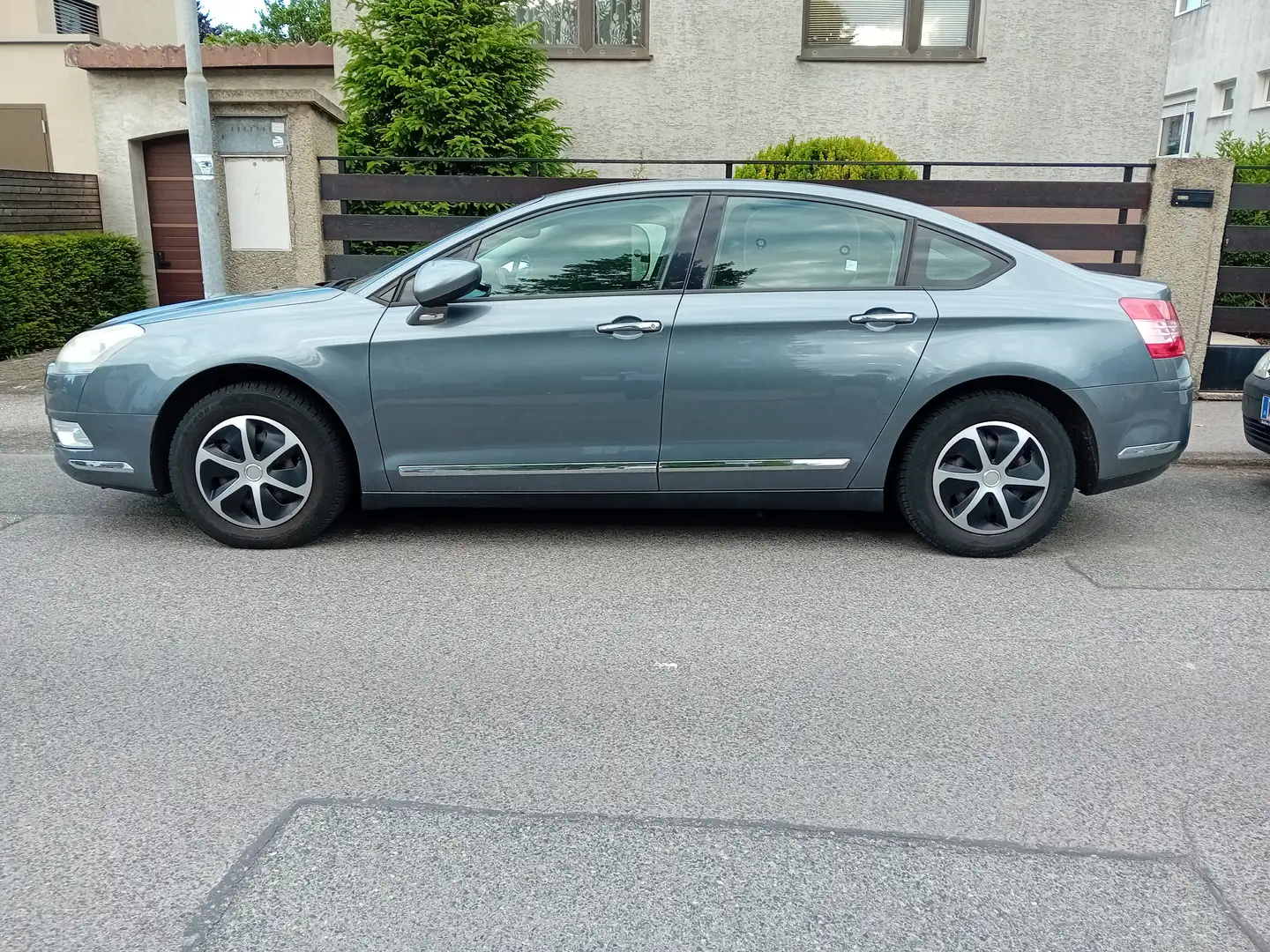 Citroen C5 C5 1,6 HDi FAP Dynamic Dynamic Grau - 1