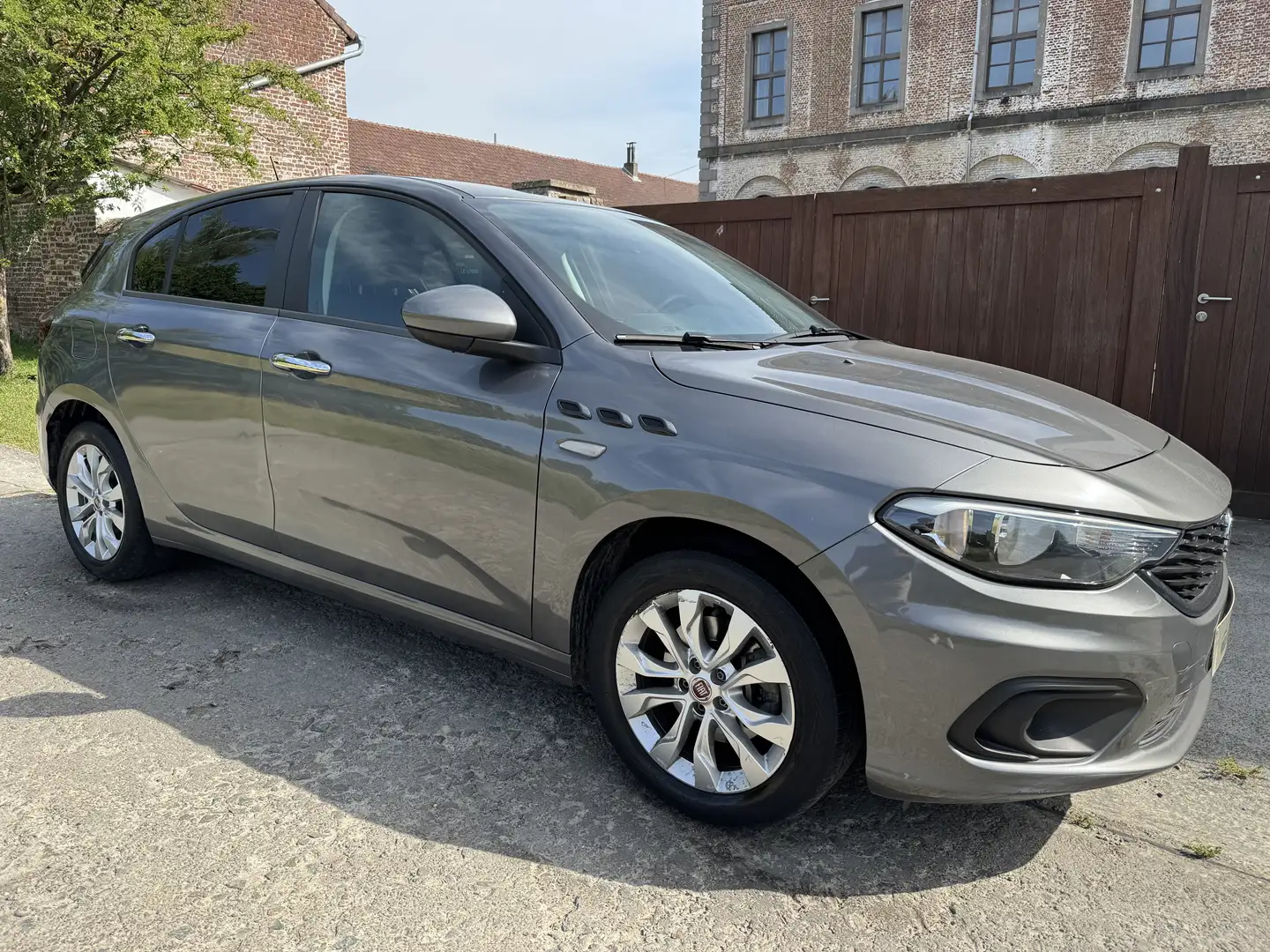 Fiat Tipo Tipo 1.4i S-Design (EU6d-TEMP) Grau - 1