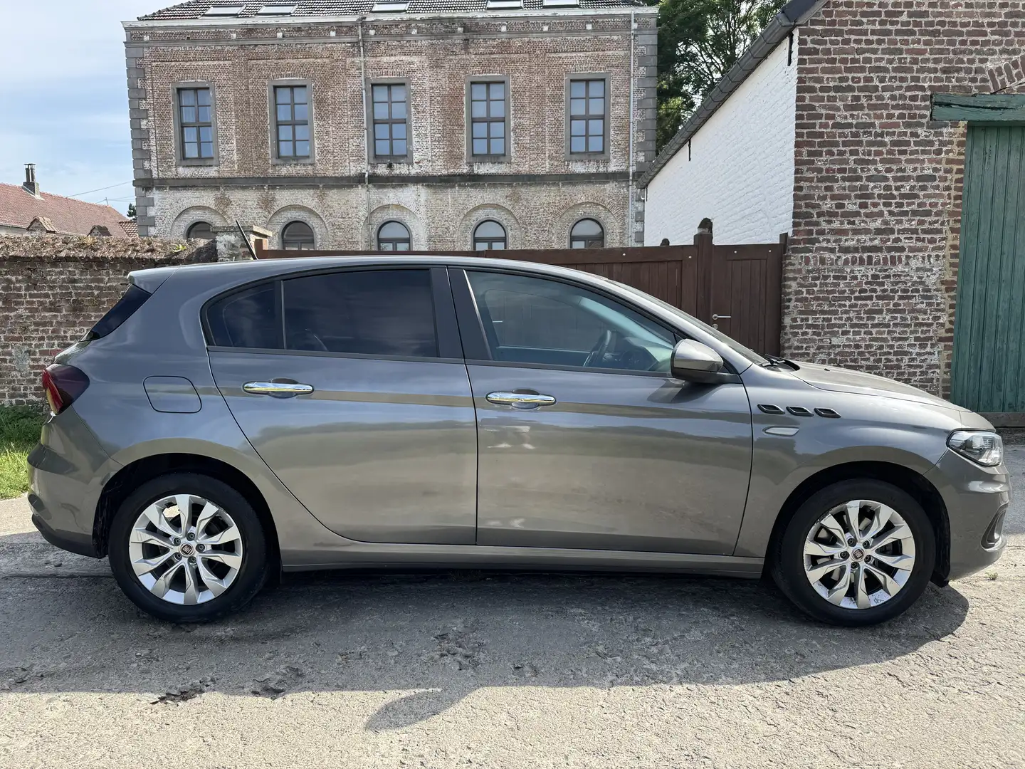 Fiat Tipo Tipo 1.4i S-Design (EU6d-TEMP) Grau - 2
