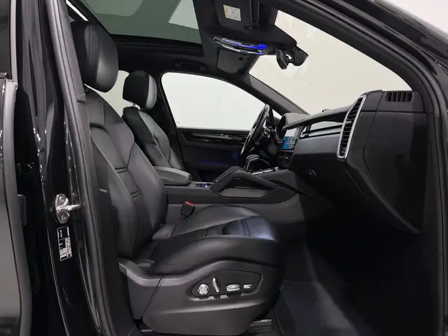 Porsche Cayenne III E-Hybrid Aut/Panorama/Sport-Chrono/AHK/PASM Ansicht 22