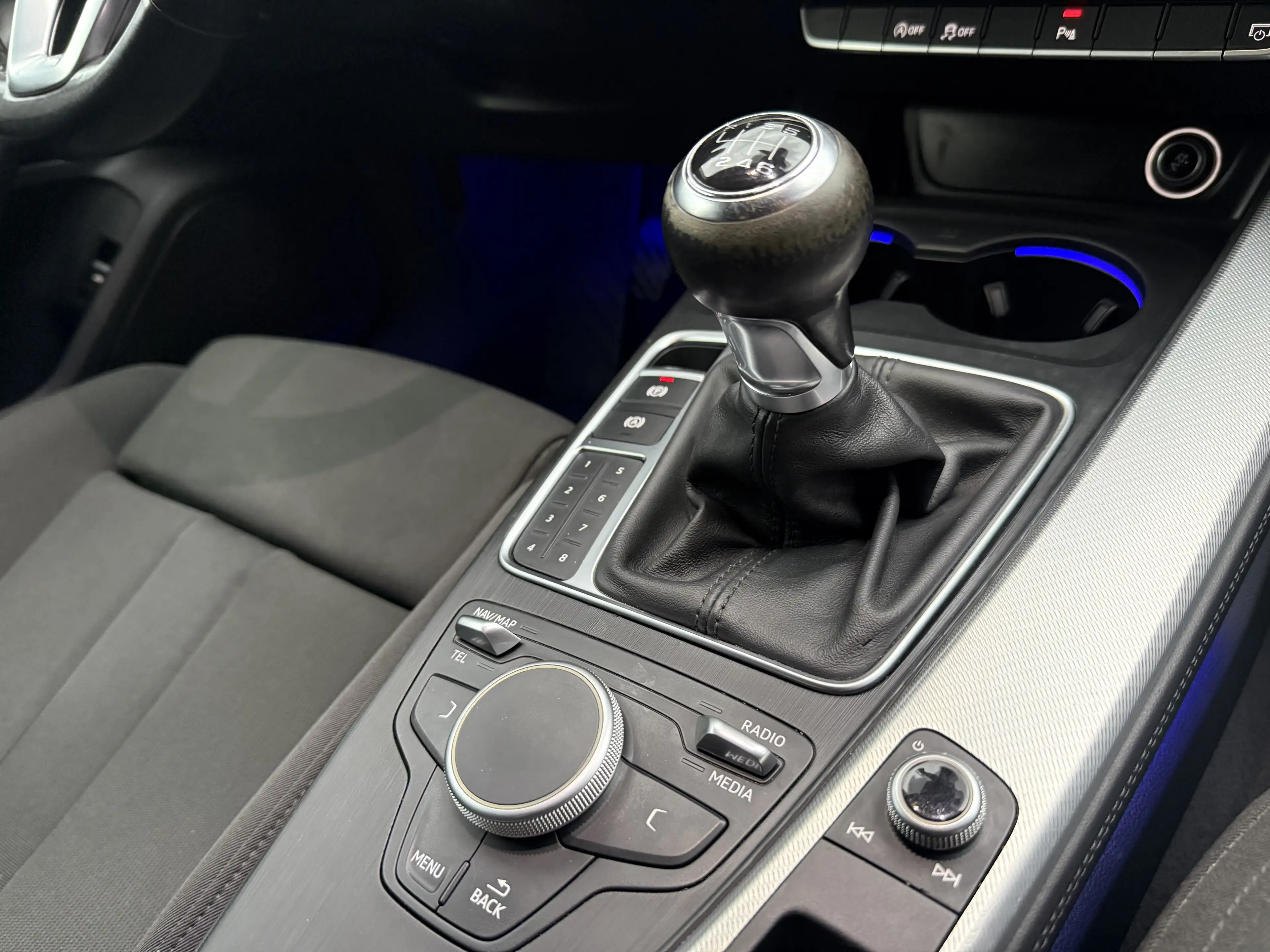 Audi A4 design 2.0 TDI — photo 14