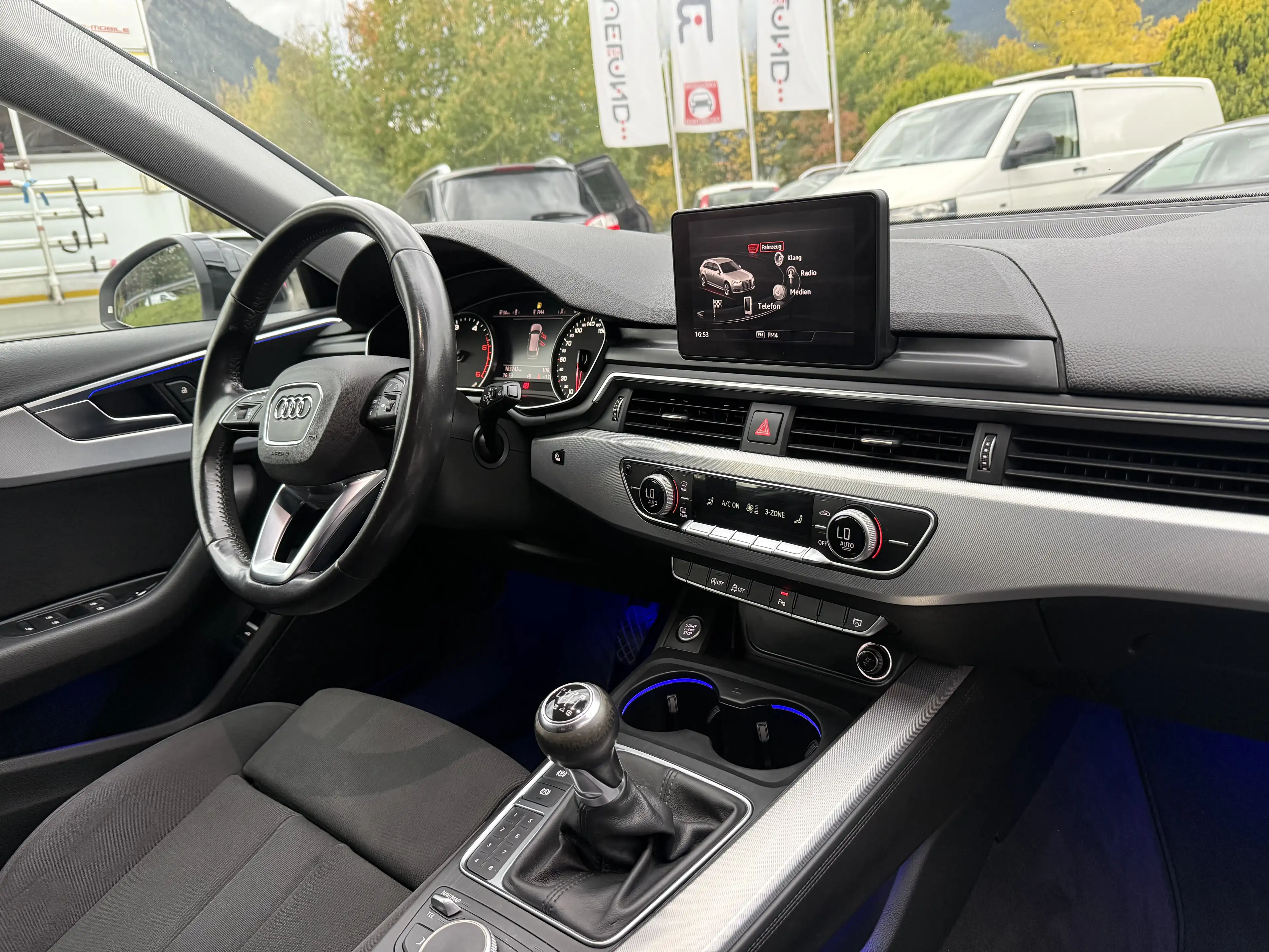 Audi A4 design 2.0 TDI — photo 10