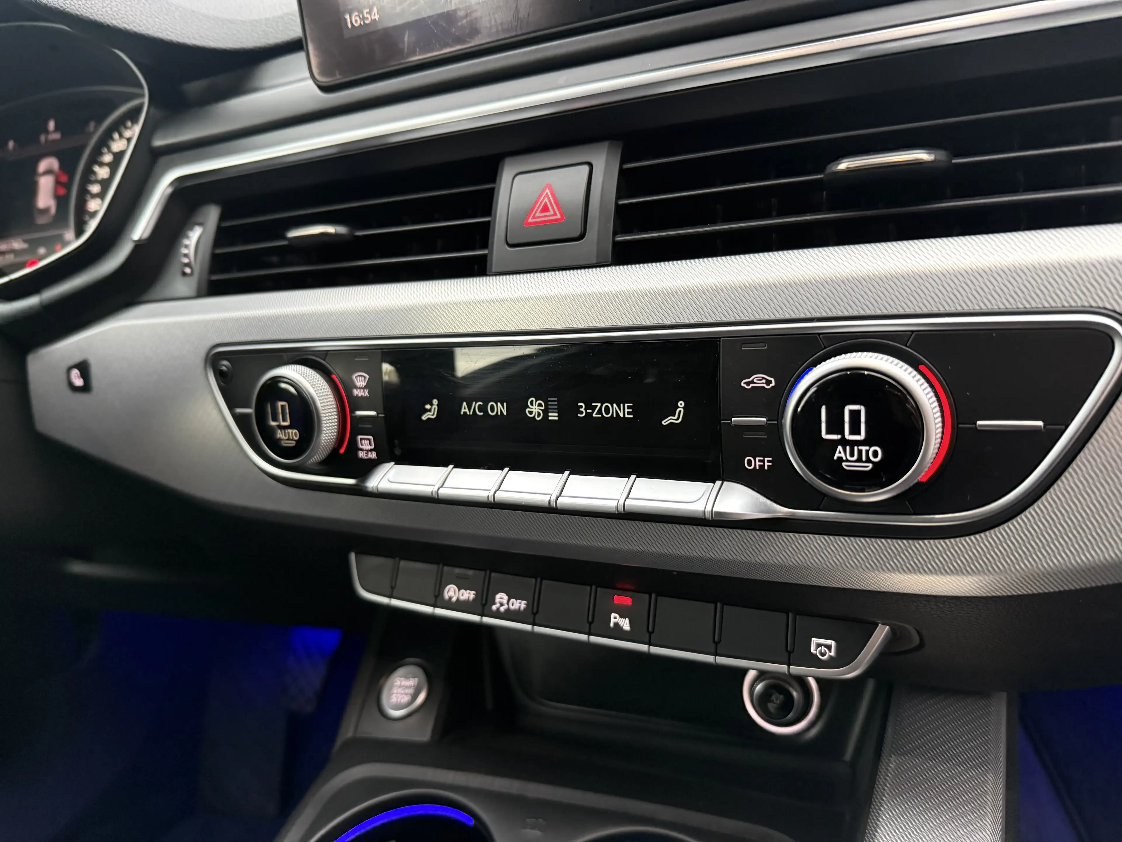 Audi A4 design 2.0 TDI — photo 12