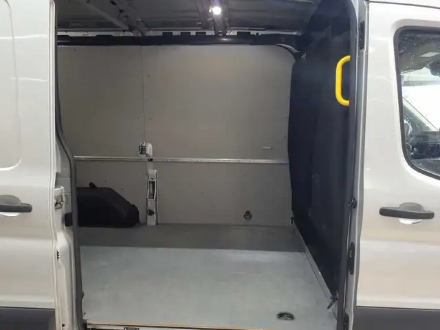Ford Transit view 8