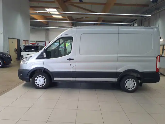 Ford Transit view 6