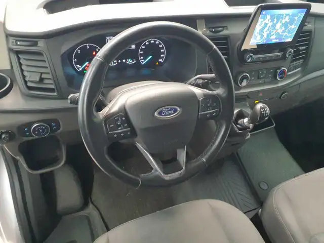 Ford Transit view 13