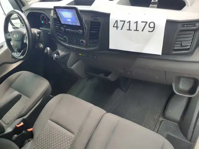 Ford Transit view 12