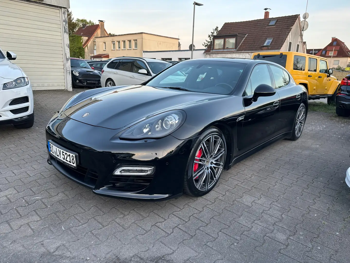Porsche Panamera GTS-VOLLAUSSTATTUNG Schwarz - 1