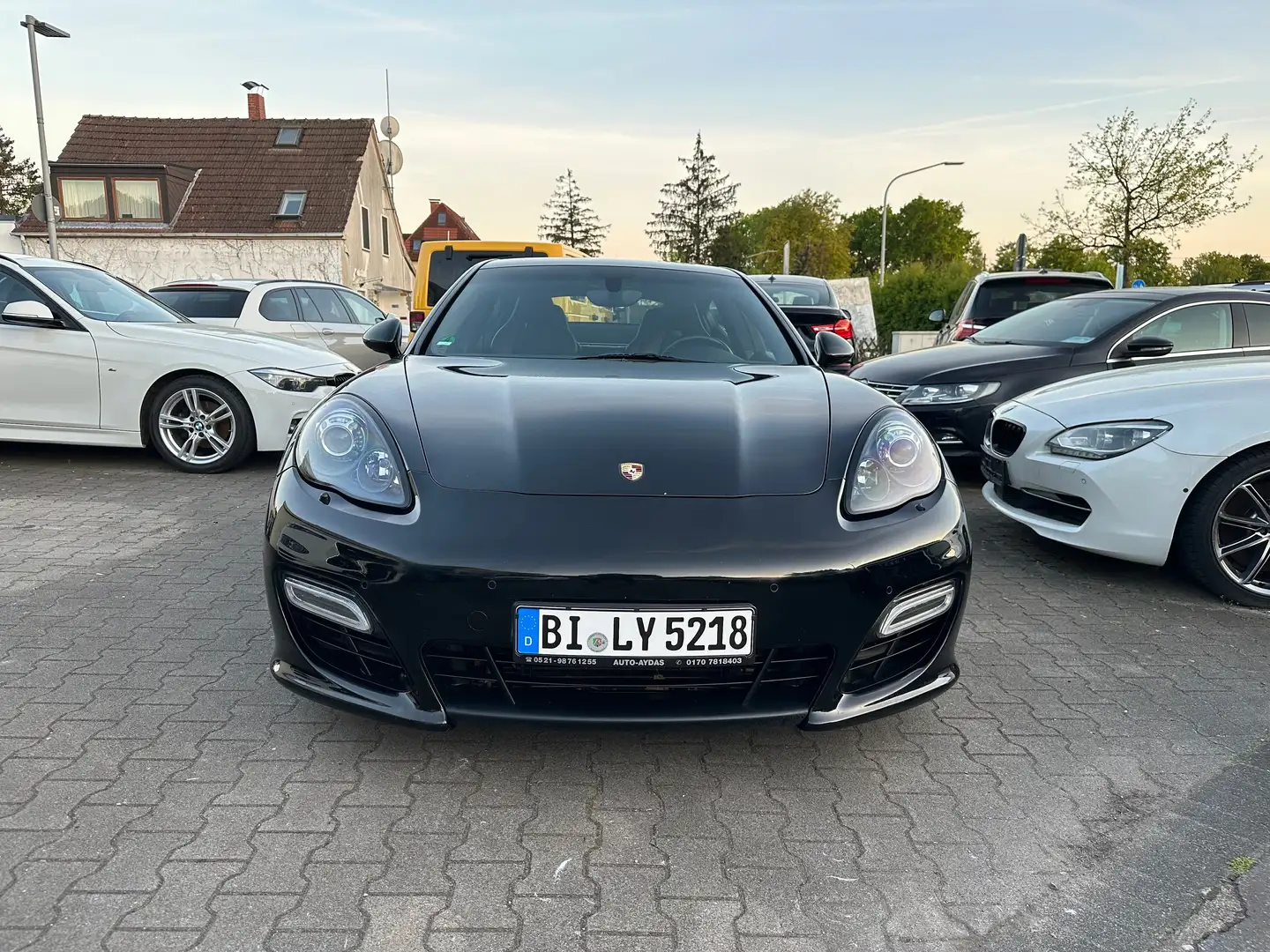 Porsche Panamera GTS-VOLLAUSSTATTUNG Schwarz - 2