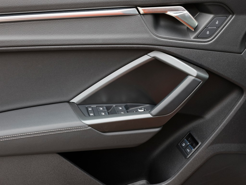 Audi Q3 45 TFSIe S tronic S Line /Navi/LED/RFK/ACC — photo 15