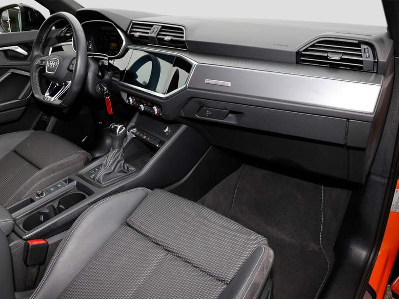 Audi Q3 45 TFSIe S tronic S Line /Navi/LED/RFK/ACC — photo 9