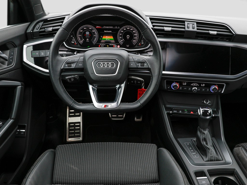 Audi Q3 45 TFSIe S tronic S Line /Navi/LED/RFK/ACC — photo 13