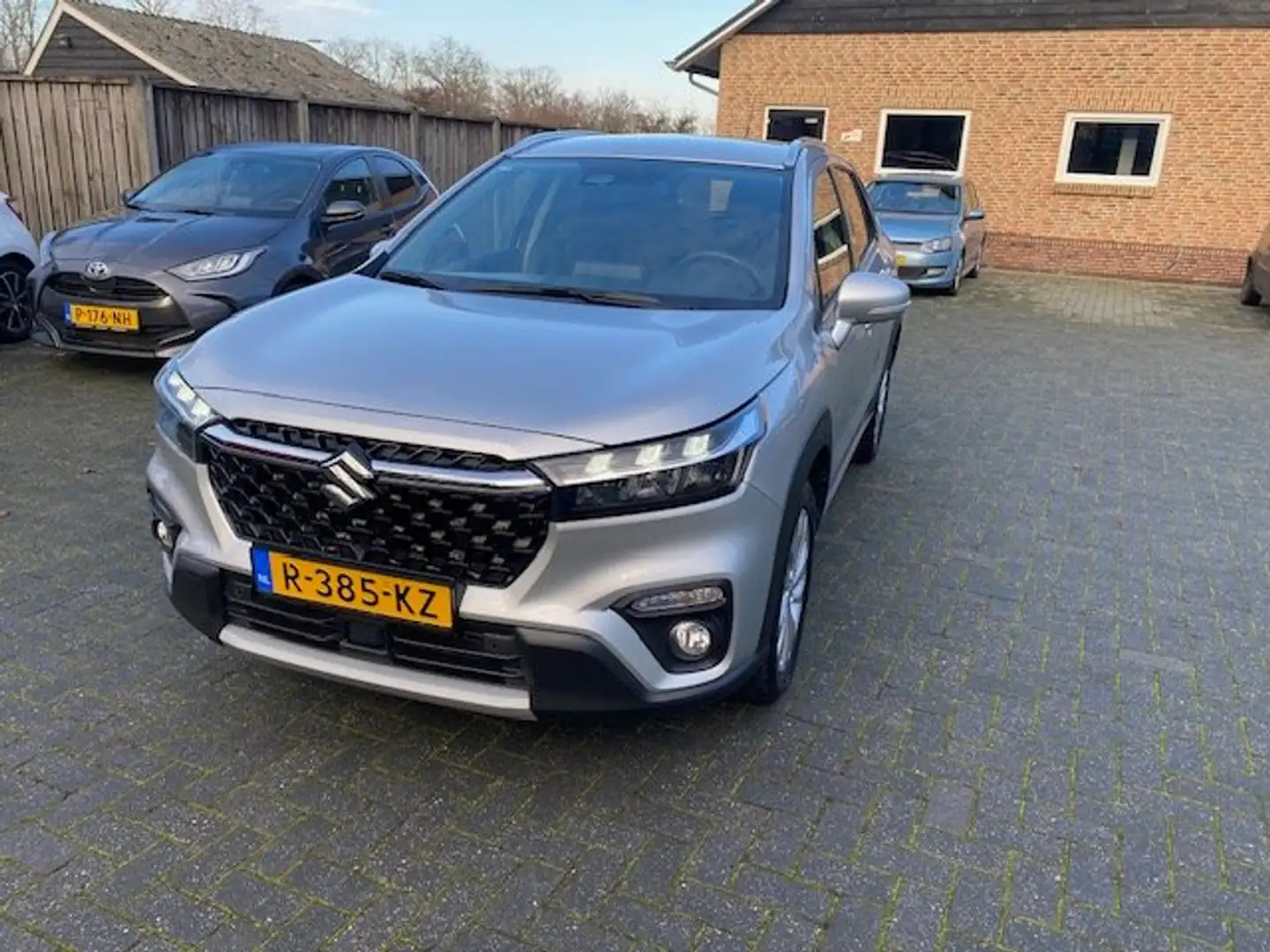 Suzuki S-Cross 1.4 Boosterjet Select Smart Hybrid CLIMA APPLECAR Gris - 1