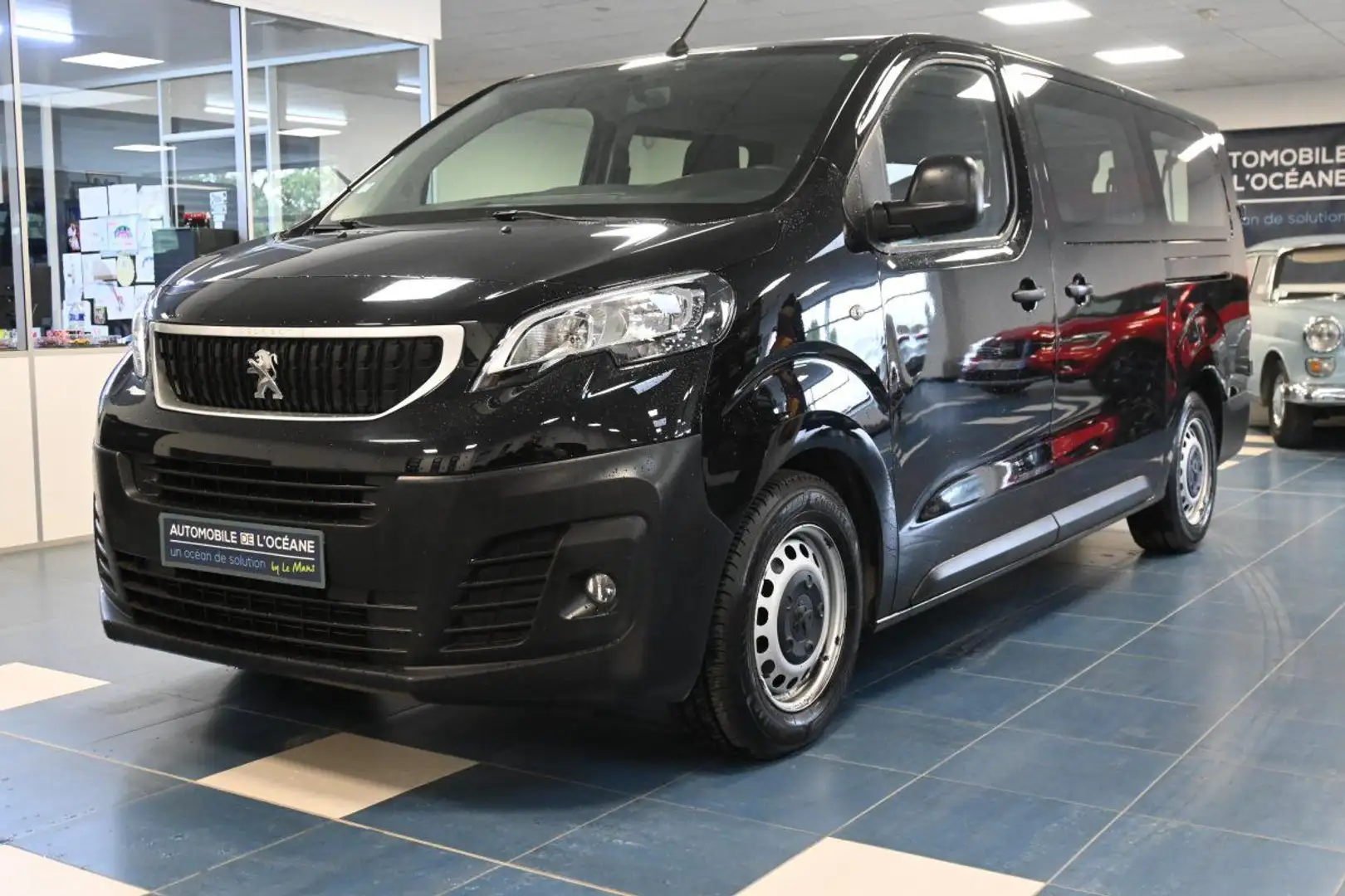 Peugeot Expert COMBI Long BlueHDi 150ch S&S BVM6 Zwart - 1
