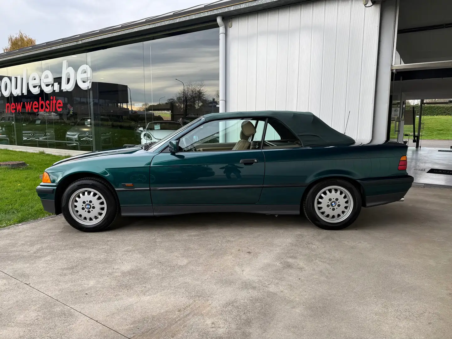 BMW 318 i Cabriolet * 34 611km * Verde - 2