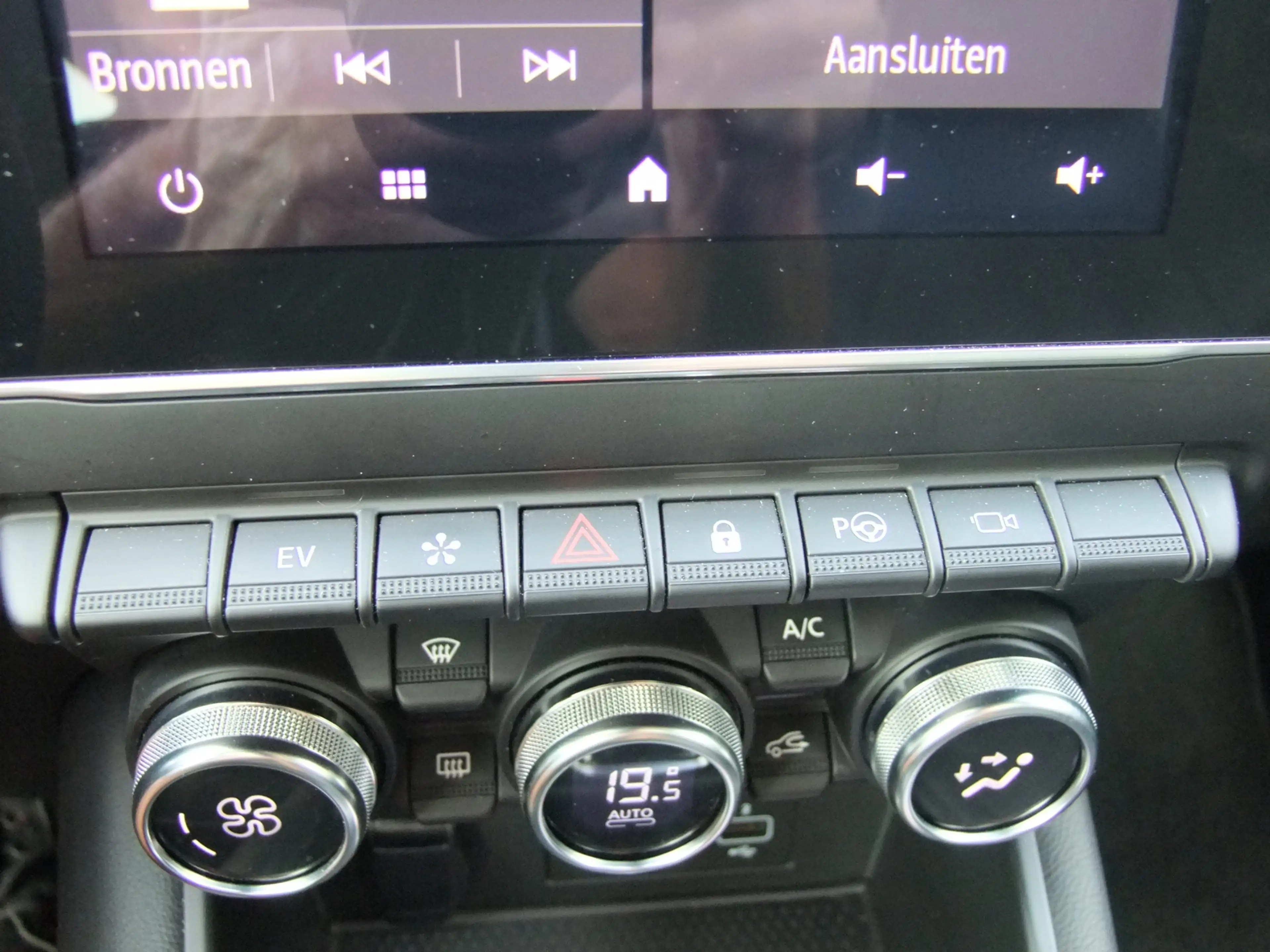Renault Captur 1.6 E-Tech Plug-in Hybrid 160 Intens , 360 Camera, — photo 21