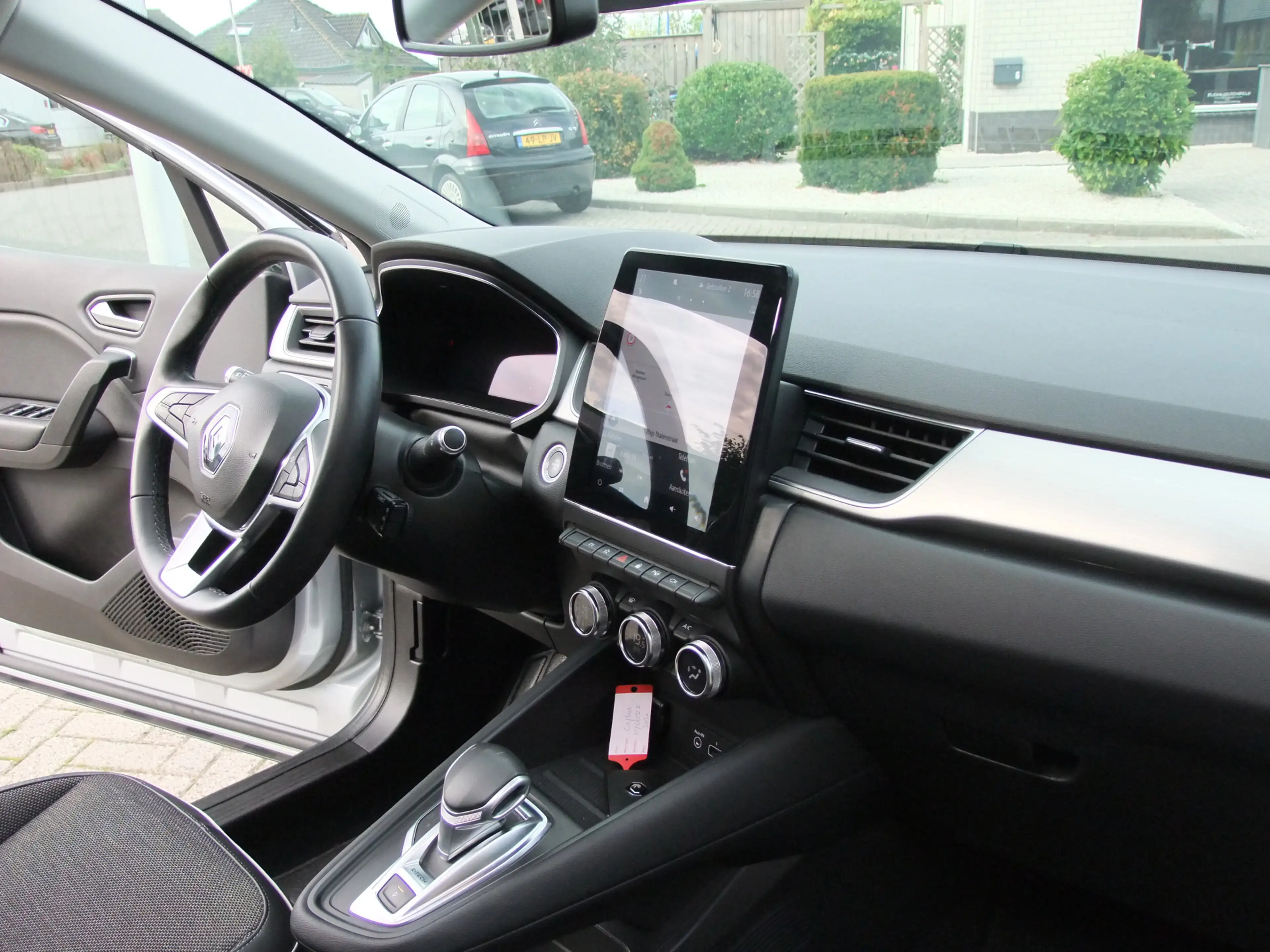 Renault Captur 1.6 E-Tech Plug-in Hybrid 160 Intens , 360 Camera, — photo 12