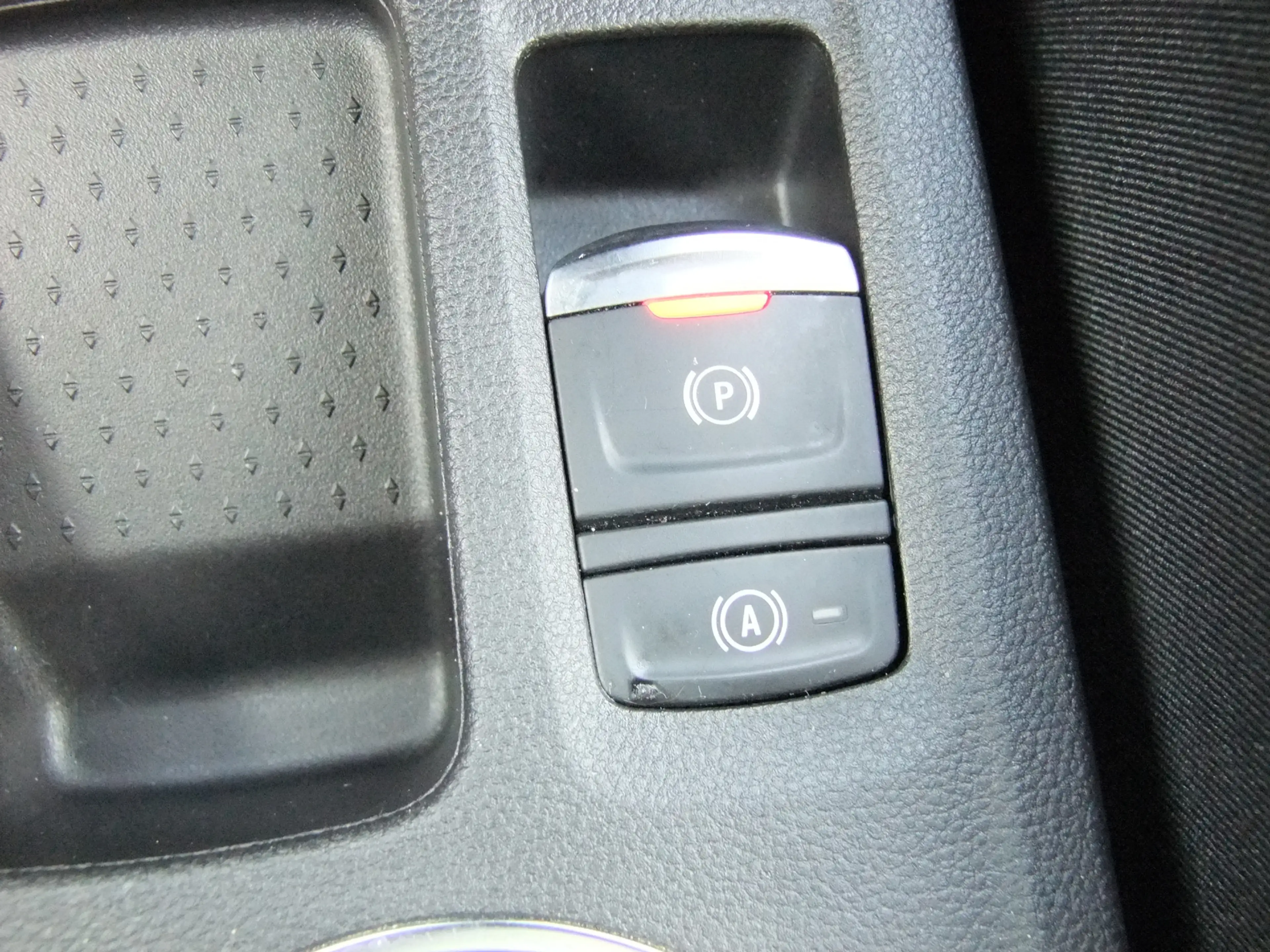 Renault Captur 1.6 E-Tech Plug-in Hybrid 160 Intens , 360 Camera, — photo 23