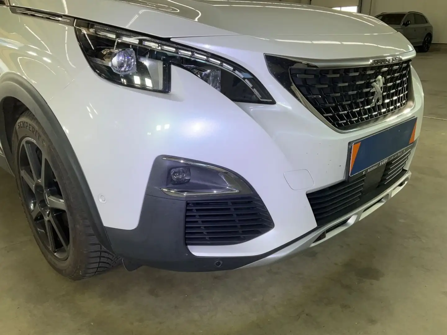 Peugeot 3008 3008 BlueHDi 180 Stop Weiß - 1