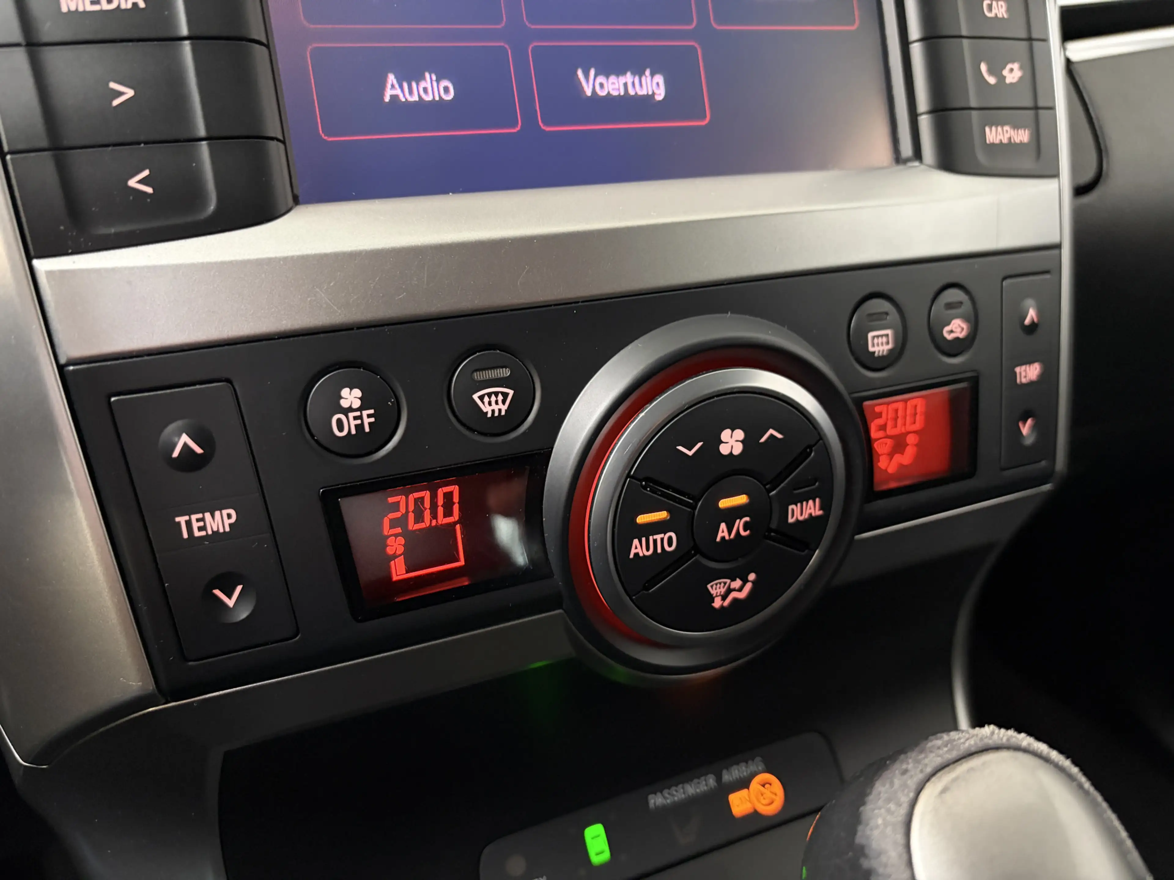 Toyota Verso 1.8 VVT-i Business/PDC V+A/CAM/KEY-LESS/LED/XENON/ — photo 15