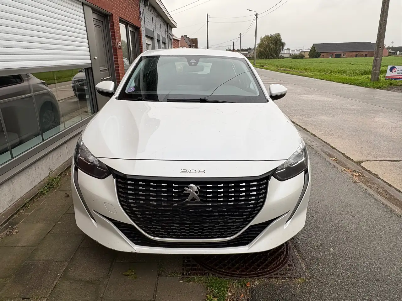 Peugeot 208