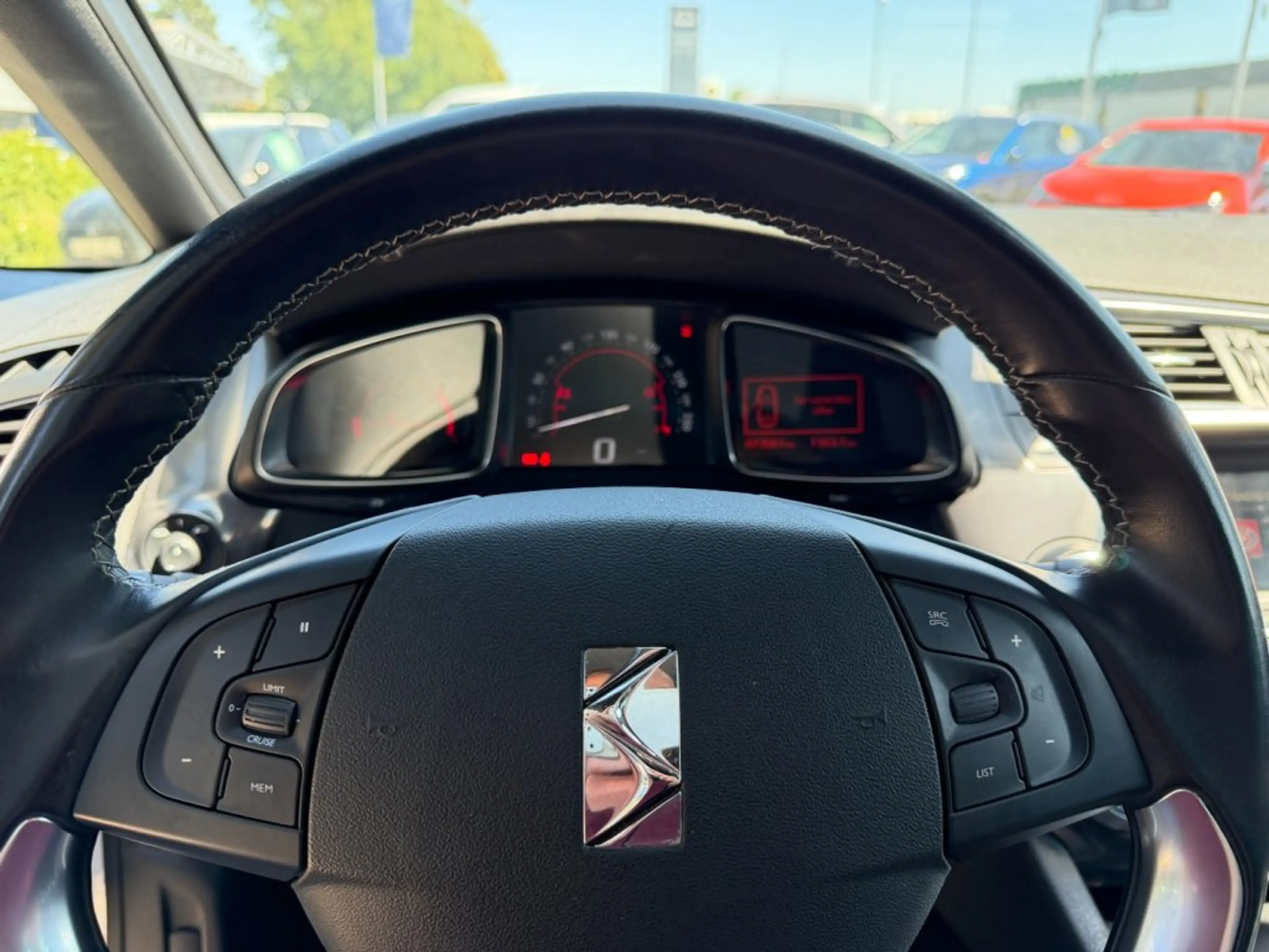 Citroen DS5 5 2.0 BlueHDi 180 FAP — photo 12