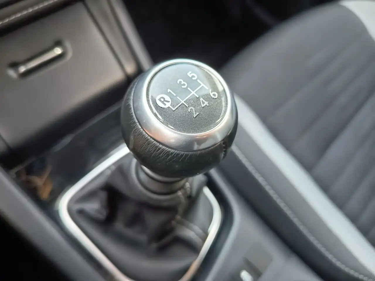 Toyota Auris — photo 11 sur 32