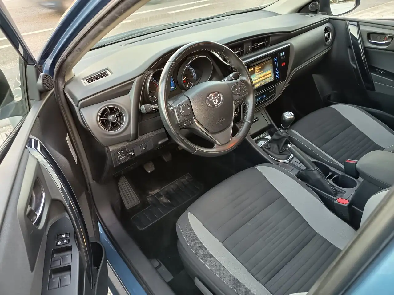 Toyota Auris — photo 9 sur 32