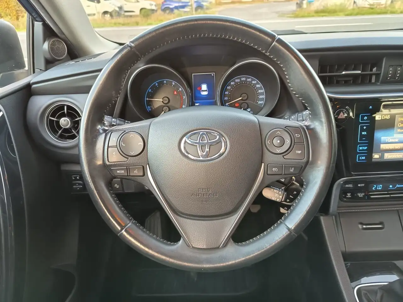 Toyota Auris — photo 8 sur 32