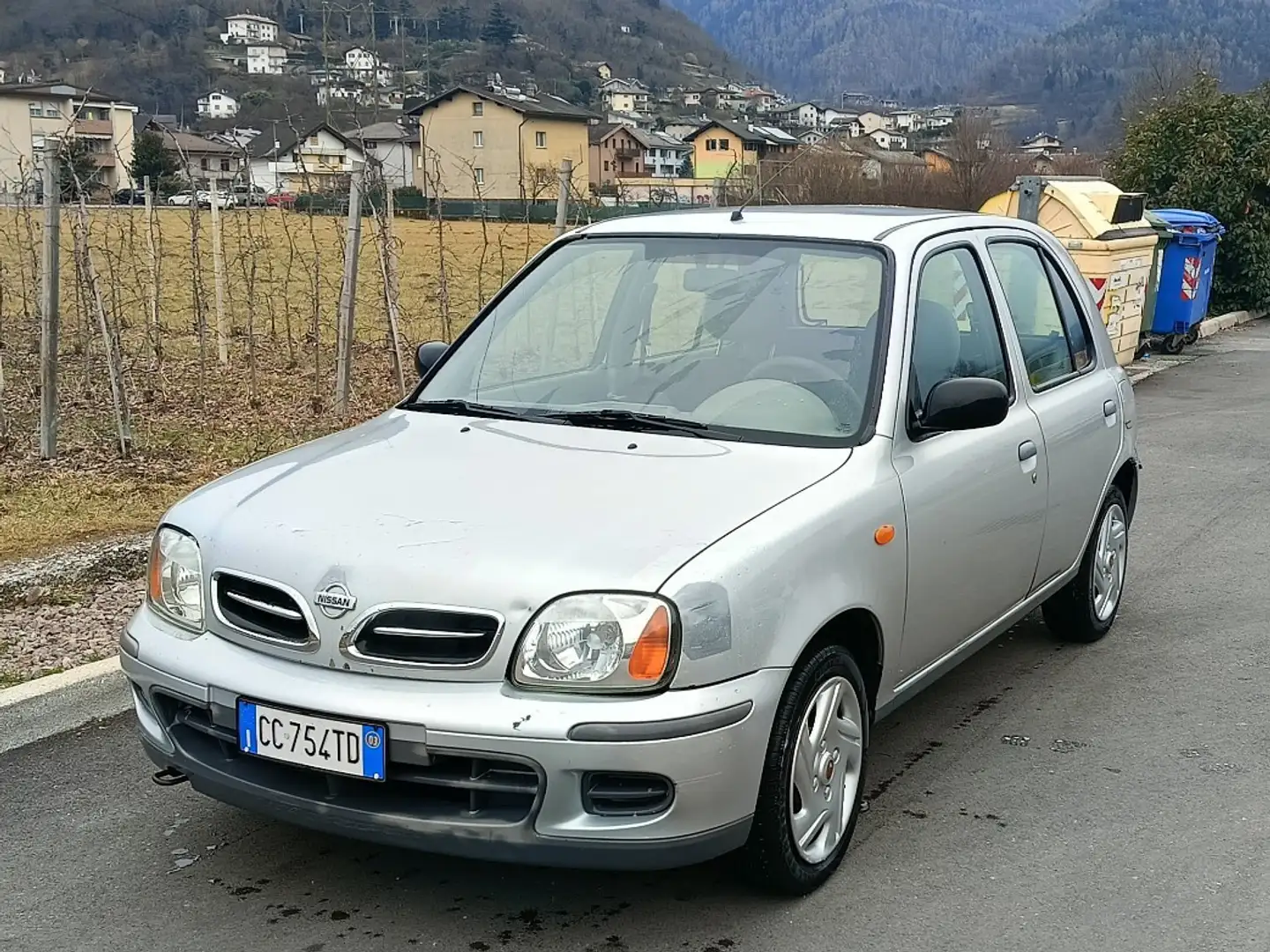 Nissan Micra 5p 1.0 Junior c/SS - 1