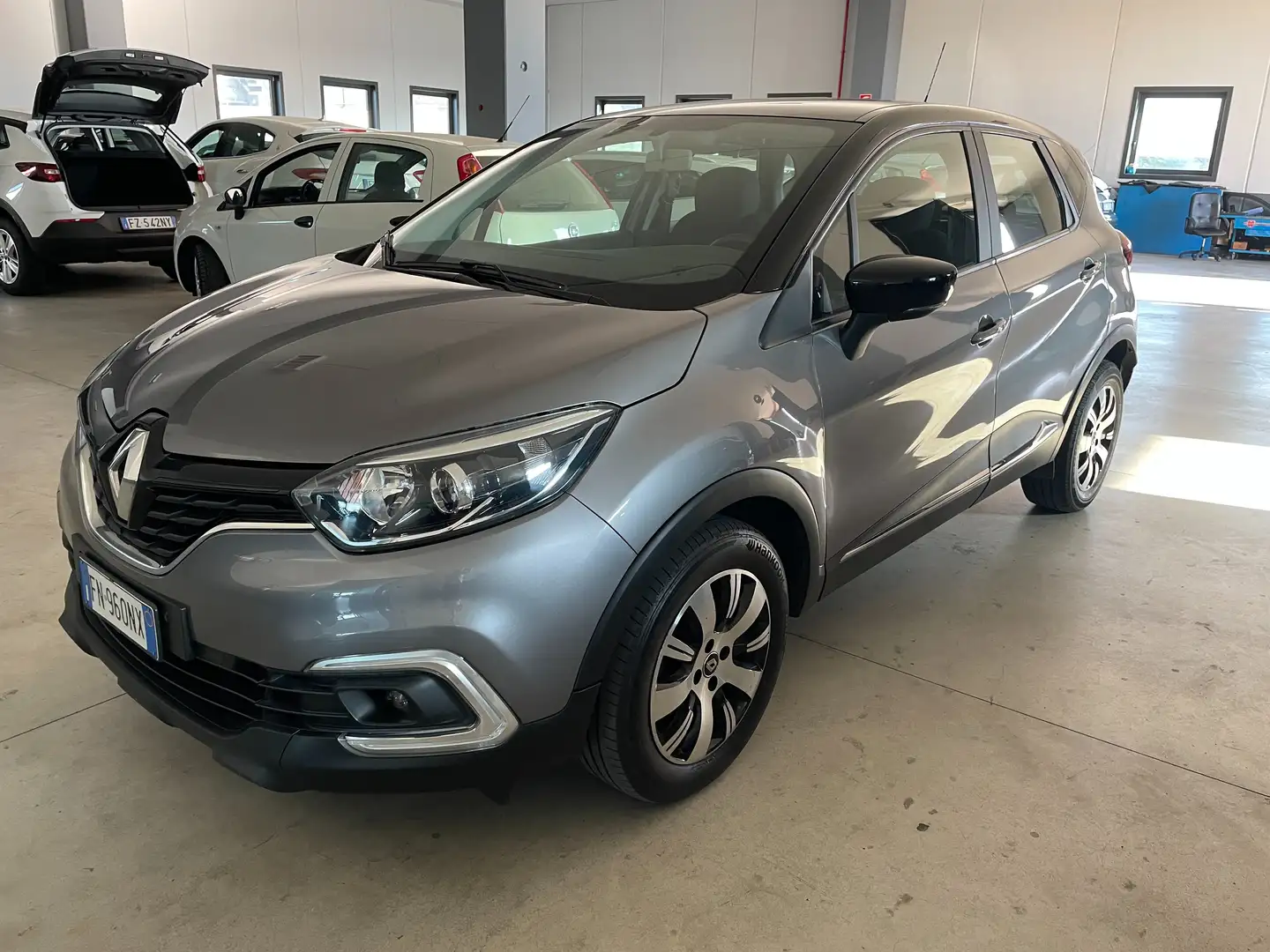 Renault Captur Captur  1.5 dci Life 90cvOK GUIDA NEOPATENTATA Gris - 1