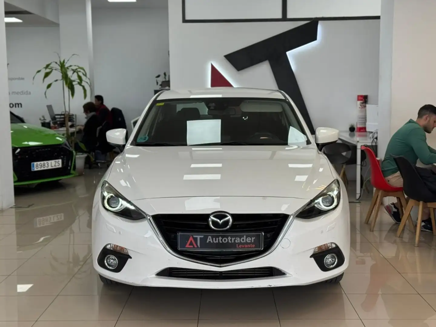 Mazda 3 2.2 Style Comfort Blanco - 2