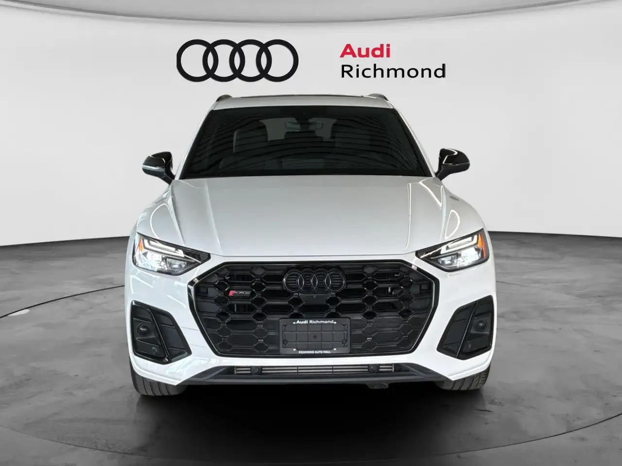 Audi SQ5 снимка Audi SQ5