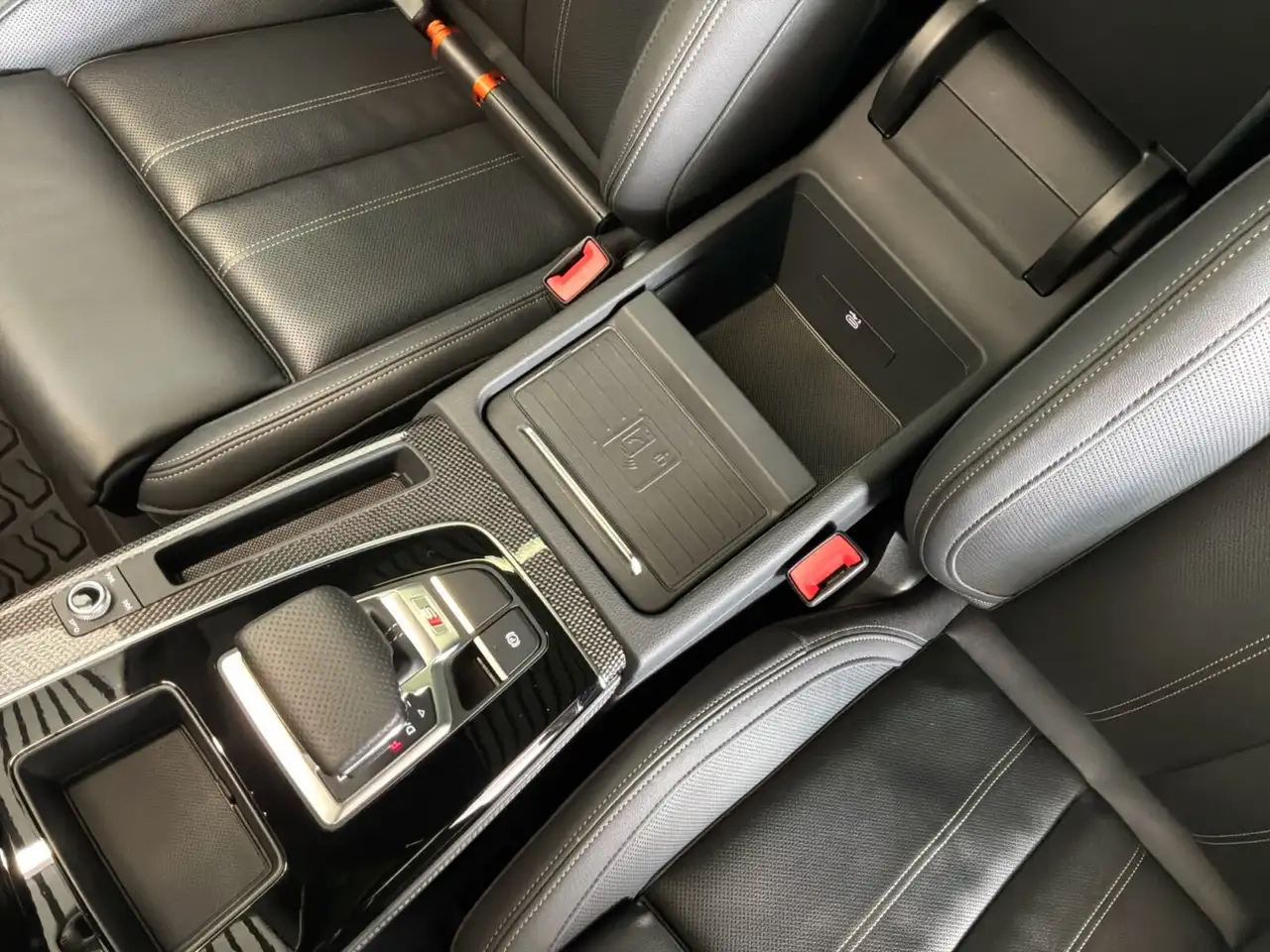Audi SQ5 снимка Audi SQ5