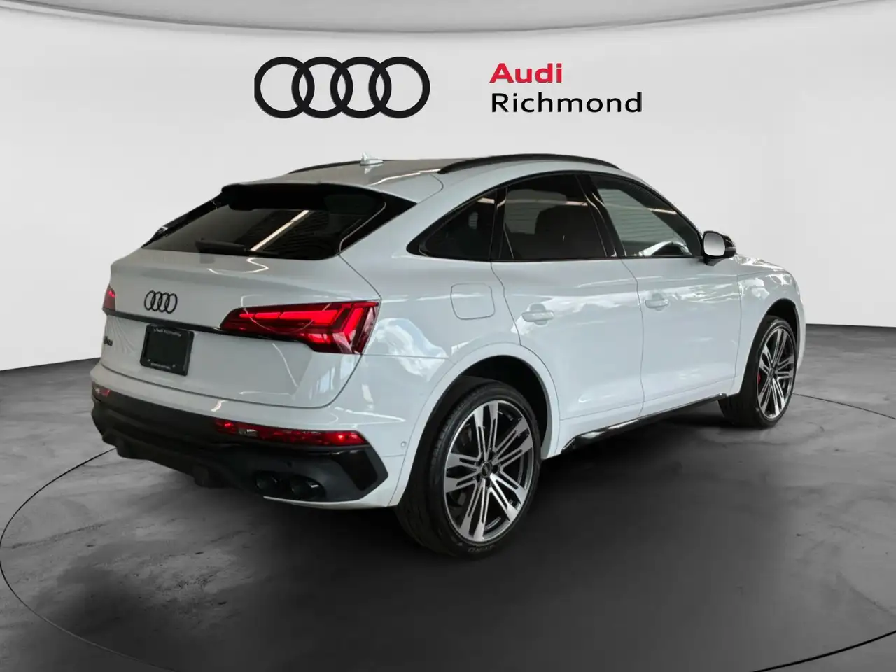 Audi SQ5 снимка Audi SQ5