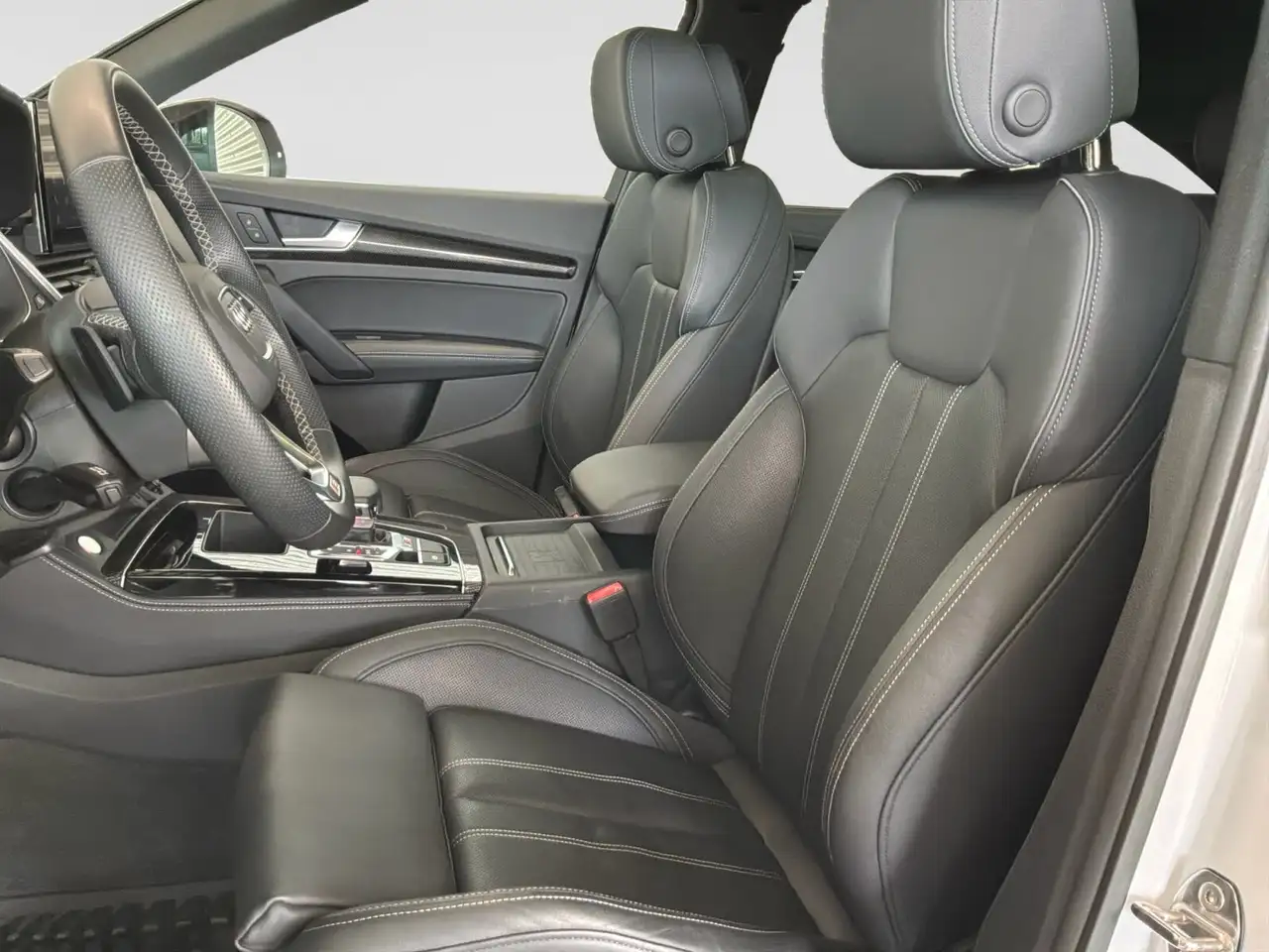 Audi SQ5 снимка Audi SQ5