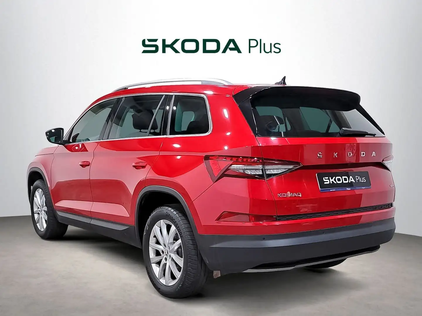 Skoda Kodiaq 2.0 TSI Style 4x4 DSG 140kW Rojo - 2