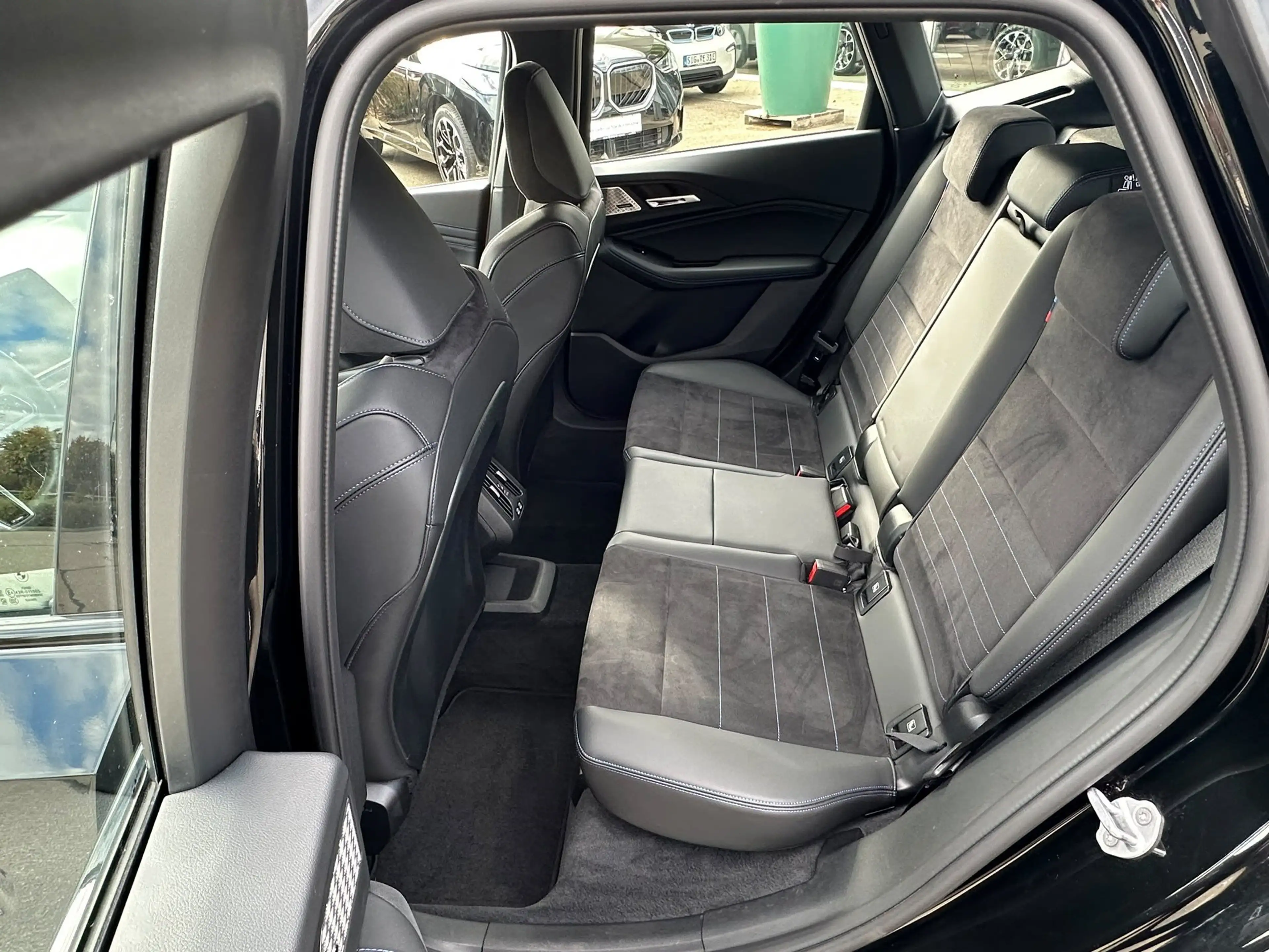 BMW 218 i Active Tourer Aut MSport AHK ACC LED DAB — photo 11