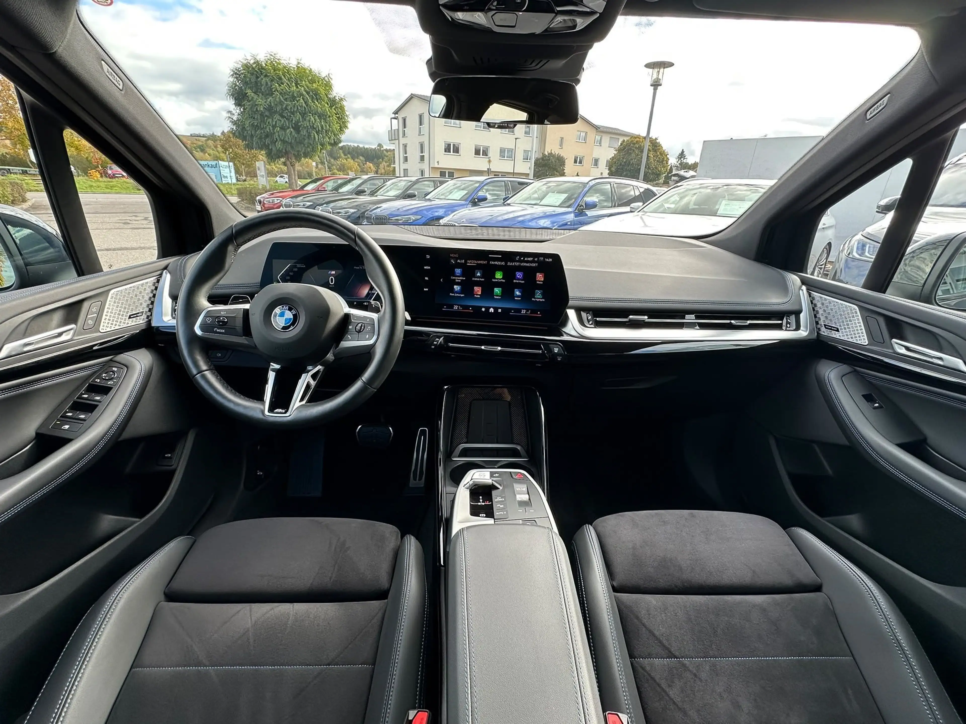 BMW 218 i Active Tourer Aut MSport AHK ACC LED DAB — photo 8