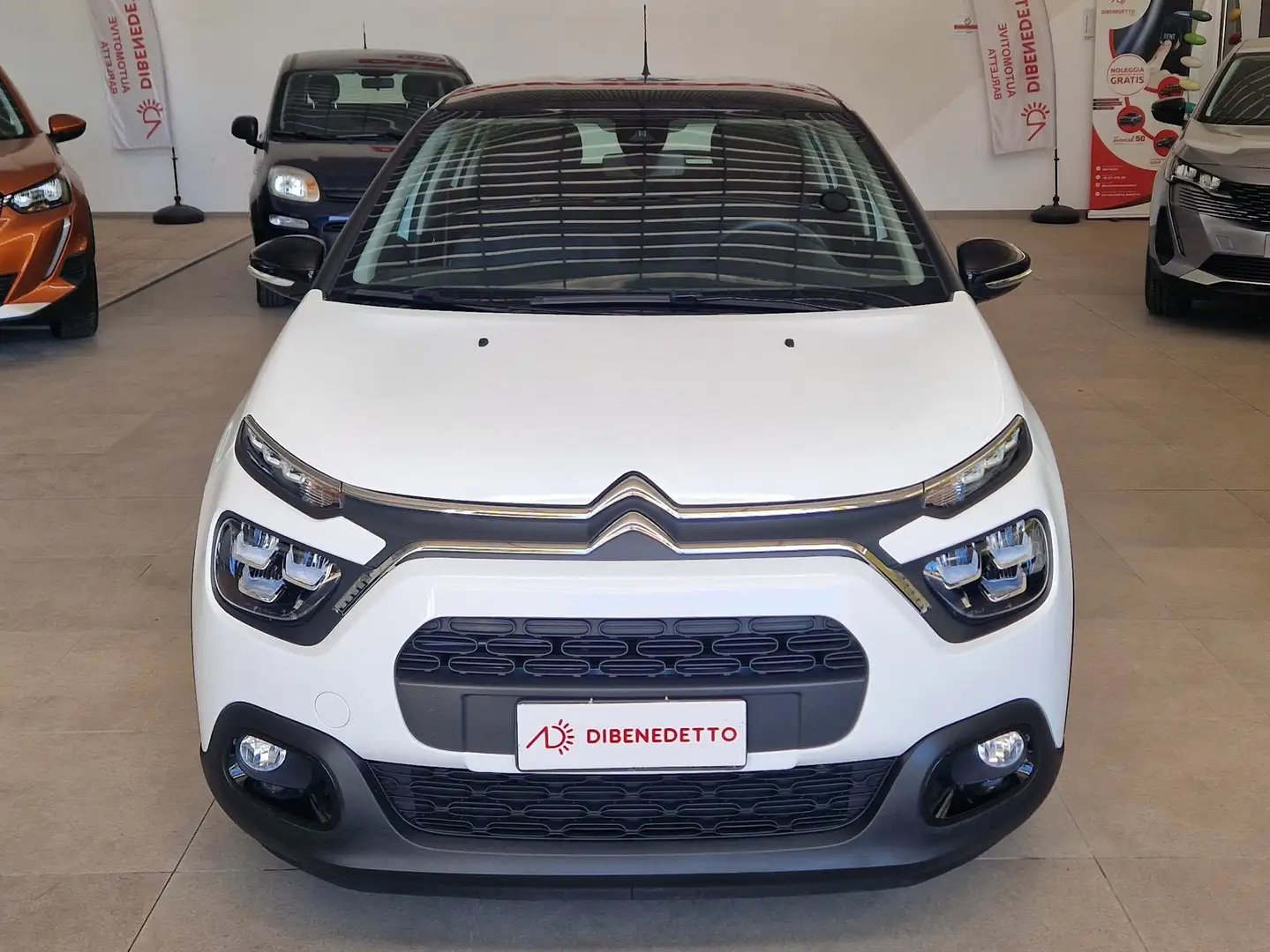 Citroen C3 C3 III 2017 1.2 puretech Shine Bianco - 1