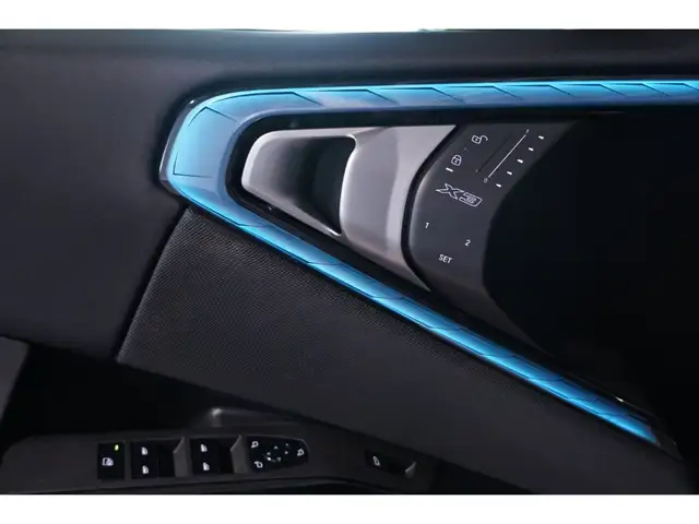 BMW X3 view 8
