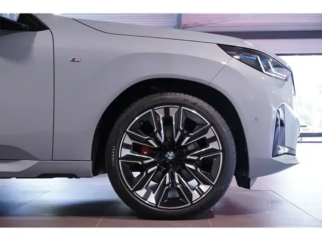 BMW X3 view 7