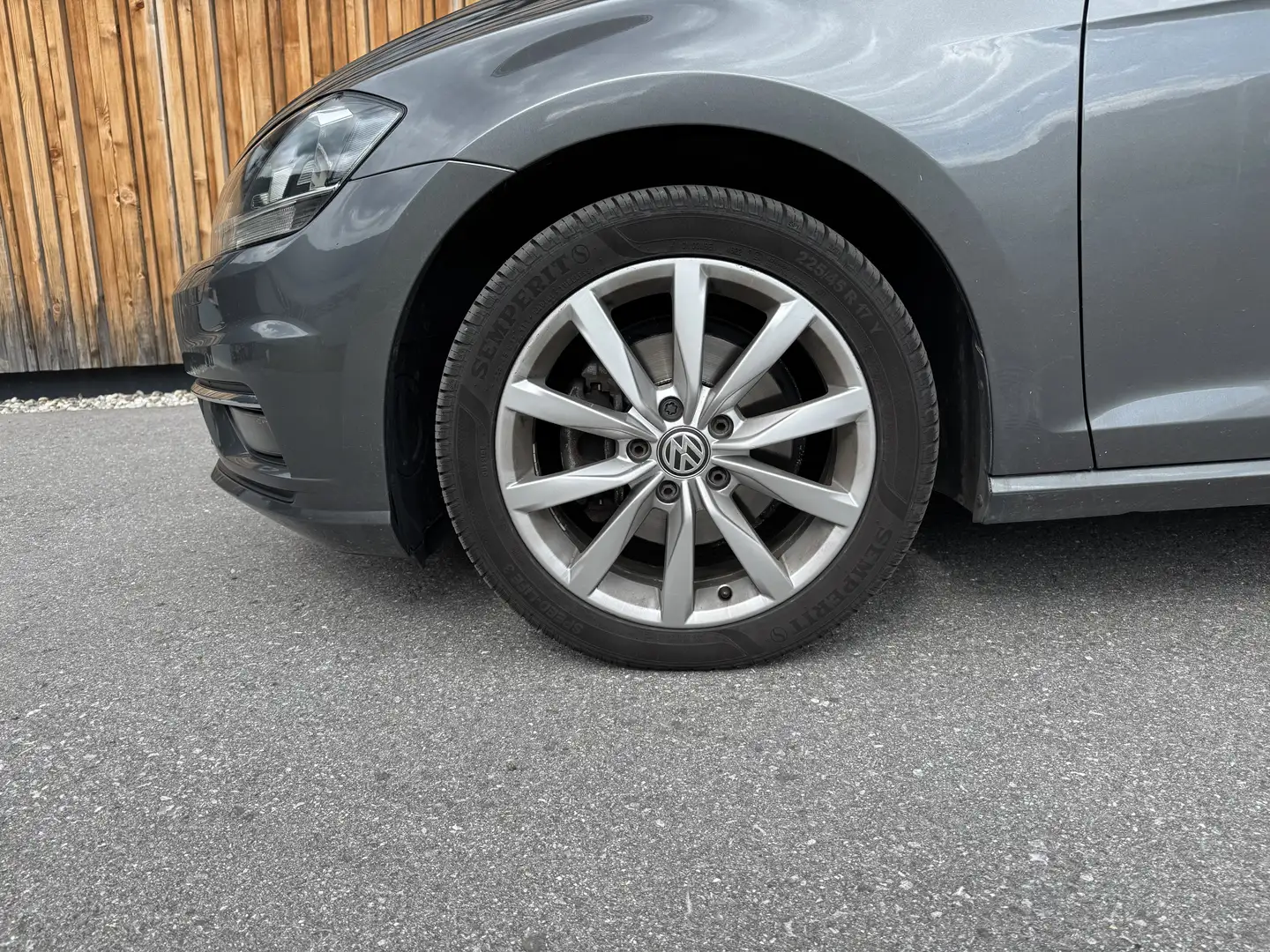 Volkswagen Golf Variant Rabbit 1,6 TDI Grau - 2