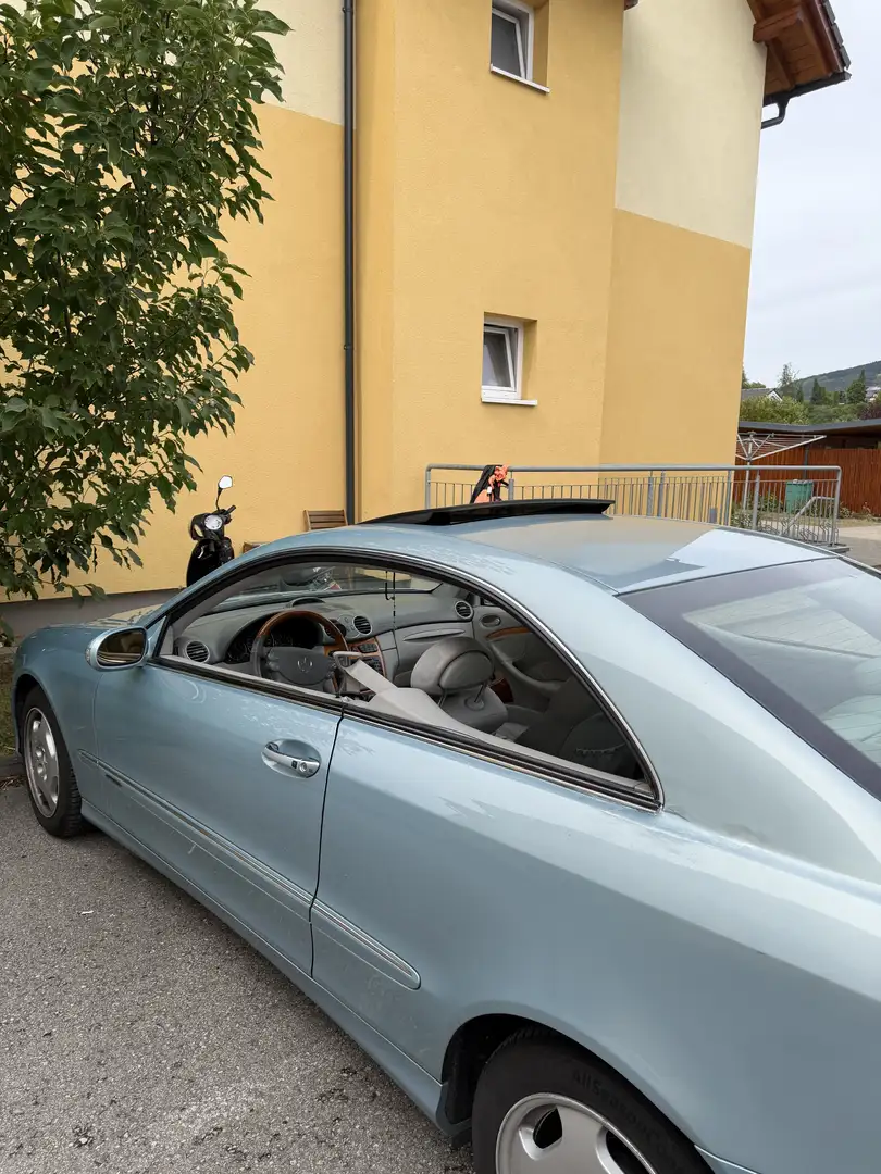 Mercedes-Benz CLK 240 Elegance Aut. Blau - 2