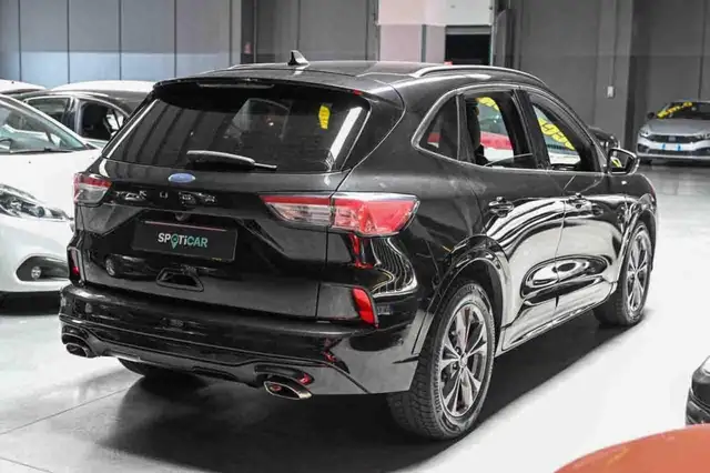 Ford Kuga view 3